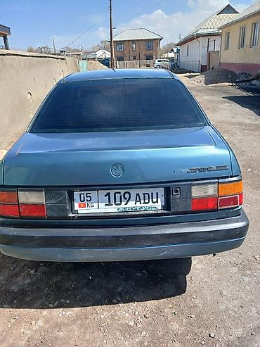 Volkswagen: Volkswagen Passat: 1990 г., 2 л, Механика, Бензин — 7