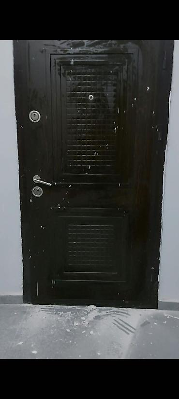 karta: Dəmir giriş qapısı - Rəng: qara, parlaqlıq effektli - Material — 3