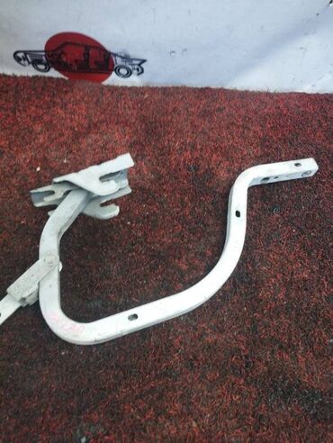 коробка на виш: Петля багажника Toyota Aristo JZS160 (б/у)