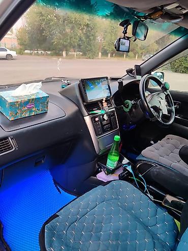 Toyota: Toyota Gaia: 2002 г., 2 л, Автомат, Бензин, Минивэн — 5