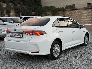 11700: Toyota Corolla: 2021 г., 1.8 л, Вариатор, Гибрид, Седан — 5