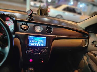 Mitsubishi: Mitsubishi Outlander: 0.2 l | 2005 il 2500 km Krossover — 6