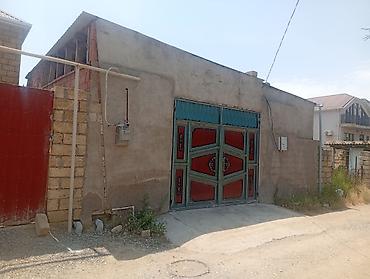 Həyət evləri və villalar: 1.5 sot içində ev və 1 sot torpaq ərazi olan ev satılır təcili sənəd — 2