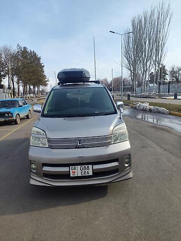 Toyota: Toyota Voxy: 2006 г., 2 л, Вариатор, Бензин, Минивэн — 17