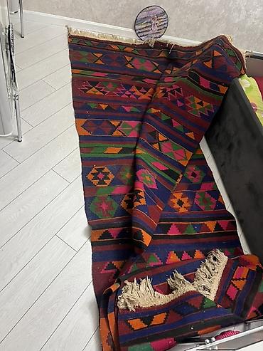 şifer rəngləri: Kilim xalça
Qedmi El isidir. Ela veziyetdedir. 1 Esr yasi var — 2