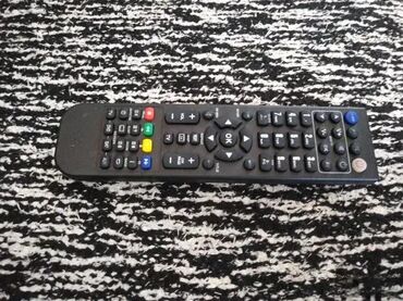 Aksesoari za TV i video: 1. Universal-daljinski 10in1 Modell CL53E 2. 4 in 1 daljinski — 9