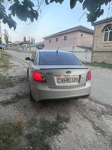 luaz satilir: Kia Rio: 1.4 l | 2011 il Sedan — 2