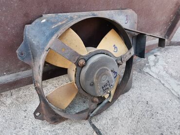 Auto delovi: Ventilator hladnjaka Lada 2107 Riva sa postoljem broj 3. Polovani — 5