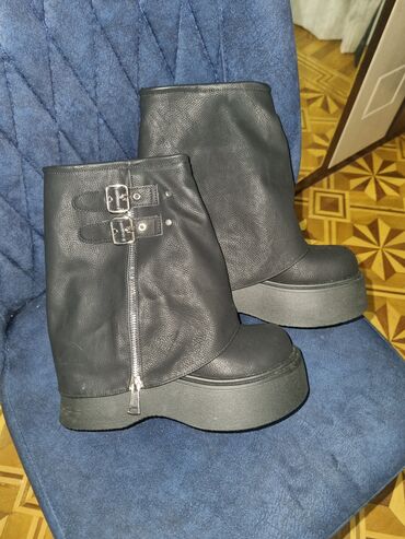 домашние женские тапочки из овчины: Размер: 37, цвет - Черный, Новый