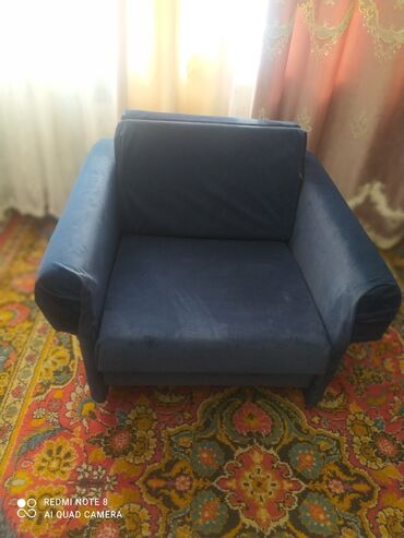 синий диван и 2 кресла: Диван-кровать, цвет - Синий, Б/у