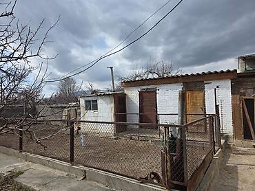 Продажа дач: Дача с участком и постройками - Кирпичный дом с остеклённой верандой — 5