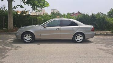 Mercedes-Benz E 220: 2.2 l | 2004 year Limousine