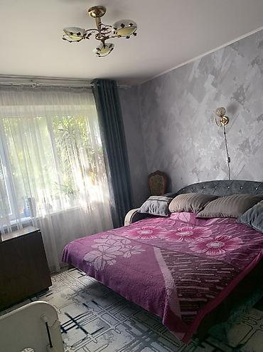 Продажа квартир: Продается квартира барачного типа. Две комнаты — 21