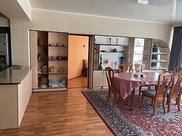 red centr: 3 комнаты, 90 м², Золотой квадрат Элитка, 9 этаж, Косметический ремонт — 10