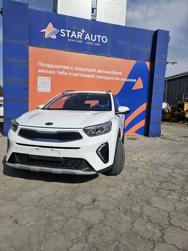 срочно в связи с переездом: Kia Stonic: 2020 г., 1.4 л, Автомат, Бензин, Внедорожник