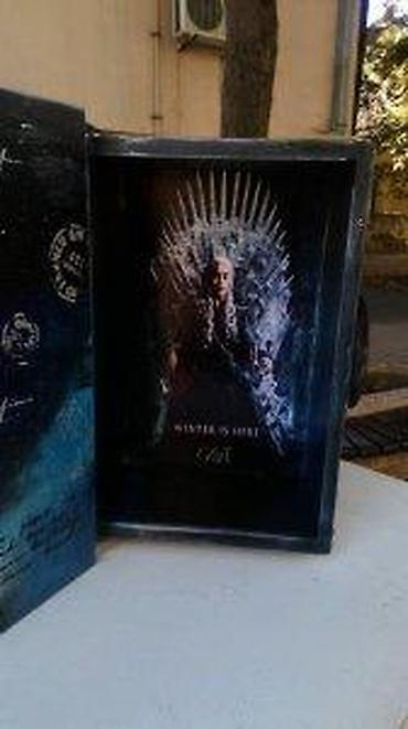 Kutije za odlaganje: GAME OF THRONES DRVENA KUTIJA-KNJIGA ZA NAKIT NOVO AKCIJA | Cene — 15
