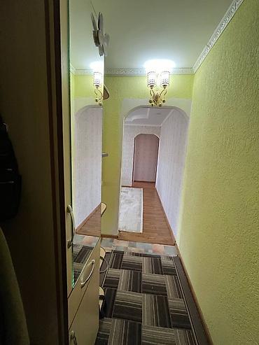 возле гор: 3 комнаты, 58 м², 104 серия, 3 этаж, Косметический ремонт — 5