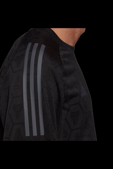 Футболки: Мужская футболка, XL (EU 42), Adidas, Новый, цвет - Черный, Самовывоз