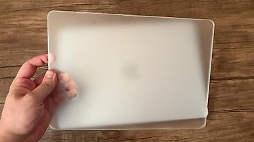 laptop ucuz: Zərif səma mavisi rəngi ilə diqqət çəkən, əla vəziyyətdə MacBook Air — 2