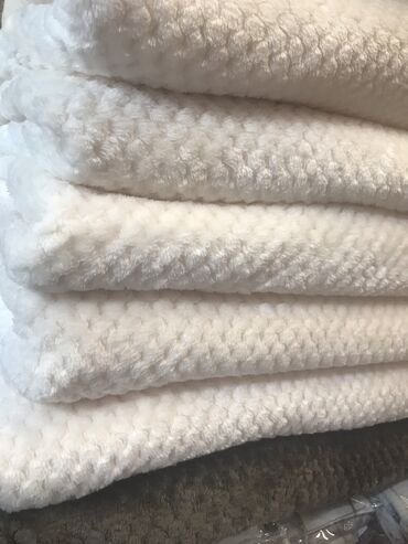 Комплекты постельного белья: Плед барашек, плед Иранские, наш адрес Боконбаево на перекрестке at lalafo.kg — 15 Комплекты постельного белья: Плед барашек, плед Иранские, наш адрес Боконбаево на перекрестке — 15
