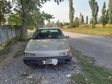 Volkswagen: Volkswagen Passat: 1988 г., 1.8 л, Механика, Бензин, Седан