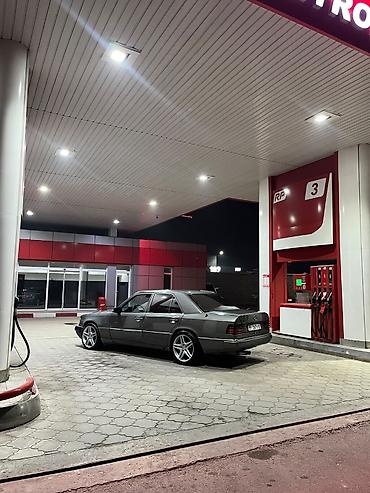 мерседес 124 2 3: Mercedes-Benz W124: 1992 г., 2.3 л, Кол менен иштөөчү, Бензин — 4