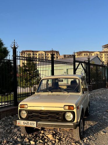 ВАЗ (ЛАДА): ВАЗ (ЛАДА) 4x4 Нива: 1988 г., 1.6 л, Механика, Бензин, Внедорожник