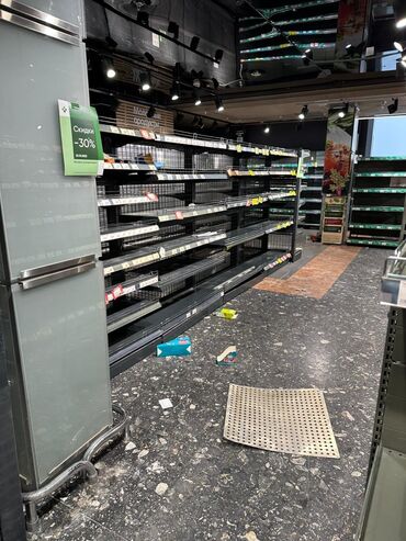 Витрины: Витрины, стеллажи, полки торговые металлические б/у, полка магазинная — 11