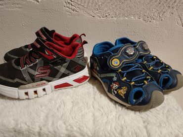 daihman obuca za zene: Sandale, Skechers, Veličina - 28
