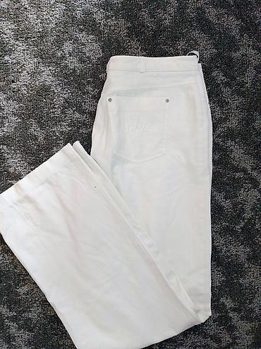 Farmerke: Bele ženske pantalone ravnog kroja - Boja: čista bela - Kroj: ravan — 2