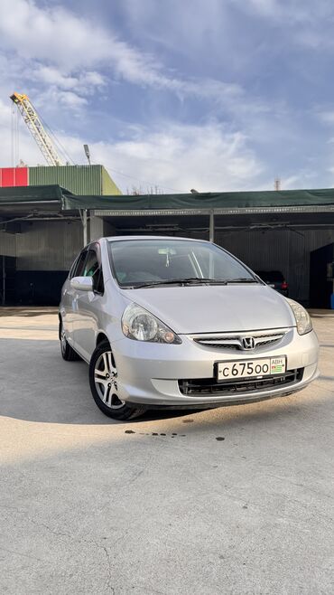 варианты авто: Honda Fit: 2005 г., 1.5 л, Вариатор, Бензин, Хэтчбэк