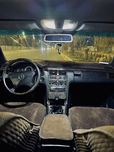Продажа авто: Mercedes-Benz E-Class: 1996 г., 3.2 л, Механика, Седан — 4