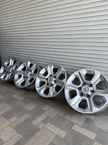 Диски: Литые Диски R 17 Toyota, Комплект, отверстий - 6, Б/у — 3