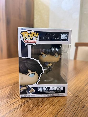 oyuncaq vertalyot: Funko Pop! Animation – Solo Leveling: Sung Jinwoo (No. 1982) vinil — 1