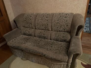 2 ci əl divanlar: Divan, İşlənmiş, Açılan, Bazasız, Çatdırılma yoxdur