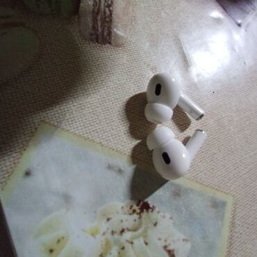 Другие аксессуары для мобильных телефонов: Наушники air pods pro. Кейс потерялся. Продается без кейса