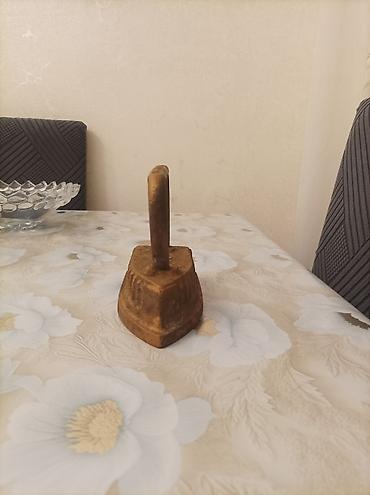 Qədim ütülər: Döküm dəmir ütü – köhnə tip “kömürsüz” qızdırma ütüsü - Material — 7