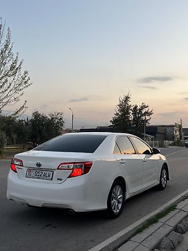 mercedes e200: Toyota Camry: 2012 г., 2.5 л, Автомат, Гибрид, Седан — 2