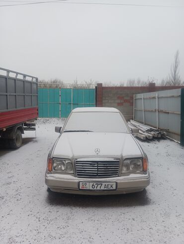 mercedes benz e 220: Mercedes-Benz 220: 1993 г., 2.2 л, Автомат, Бензин, Седан