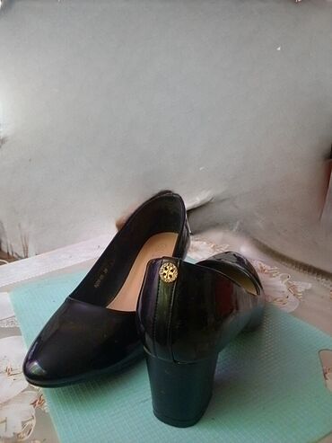 обувь корея: Туфли 39, цвет - Черный