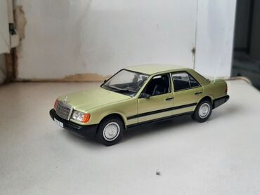 коллекционные модели машин: Mercedes Benz w124 коллекционная модель Mercedes Benz W124 масштаб