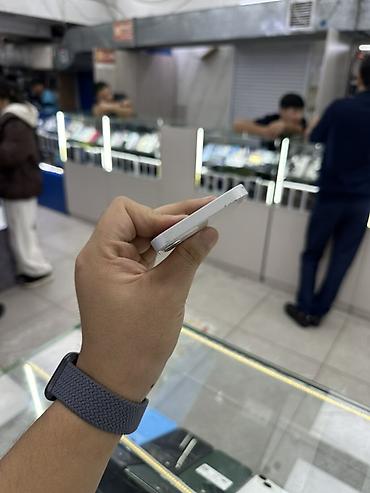 Apple iPhone: IPhone 12 mini, Б/у, 64 ГБ, Белый, Зарядное устройство, Защитное стекло, Чехол, 73 % — 4