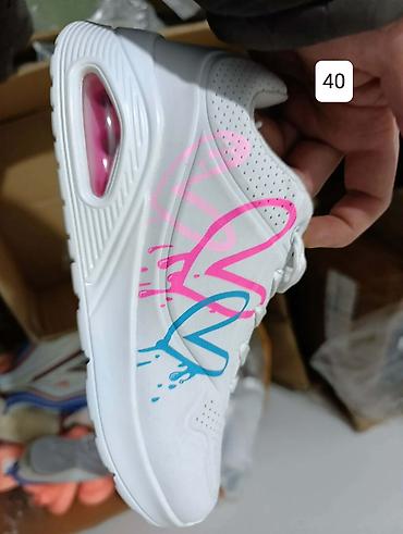 Patike: Akcija 📣
svi modeli po 2850 din — 10