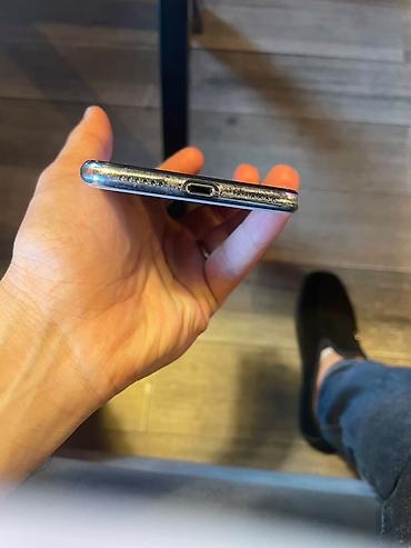 iphone zəng: IPhone X, Gümüşü — 7