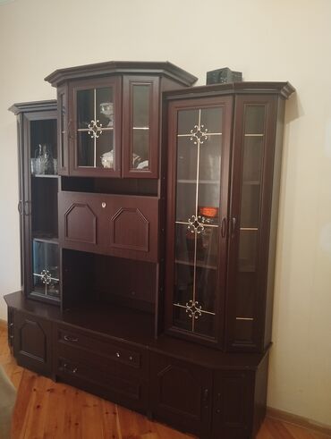 Комоды: Б/у, Сервант