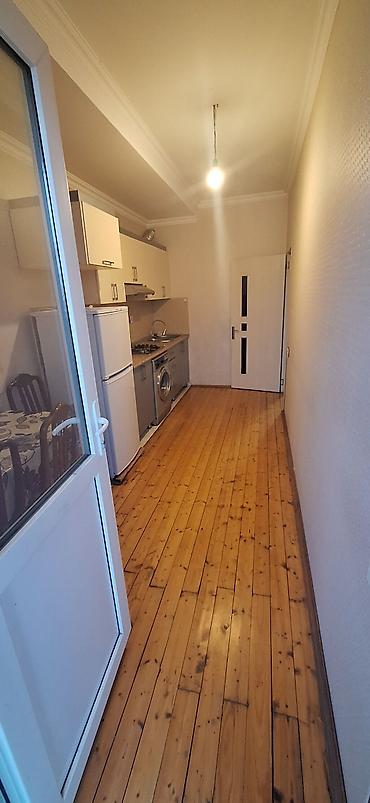 binə kredit ev: Xırdalanda 5 nömrəli məktəbin yaxınlığında. 2 otaqlı əşyalı mənzil — 4