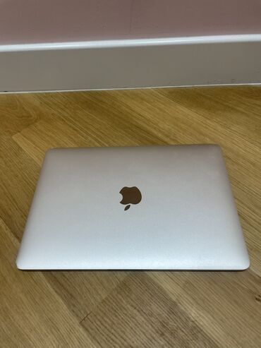 Комплектующие для ПК и ноутбуков: Apple MacBook 12" (Retina) – gümüş rəngli, ultra yüngül və nazik