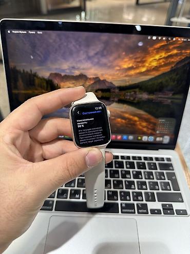 galaxy tab s9 plus: Продается Apple Watch SE 2 44mm, в белом цвете. Часы в отличном — 5