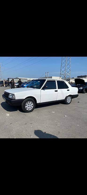 topas: Tofaş Şahin 4 qapılı sedan - Rəng: ağ, qara bamper və moldinqlər - — 4