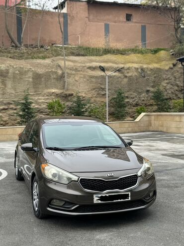 Kia: Kia Forte: 1.8 l | 2015 il Hetçbek